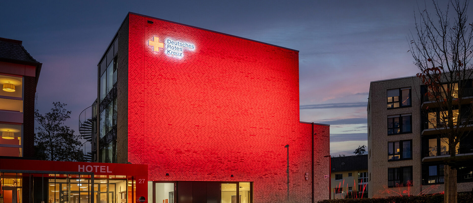 Tagungshotel beleuchtet